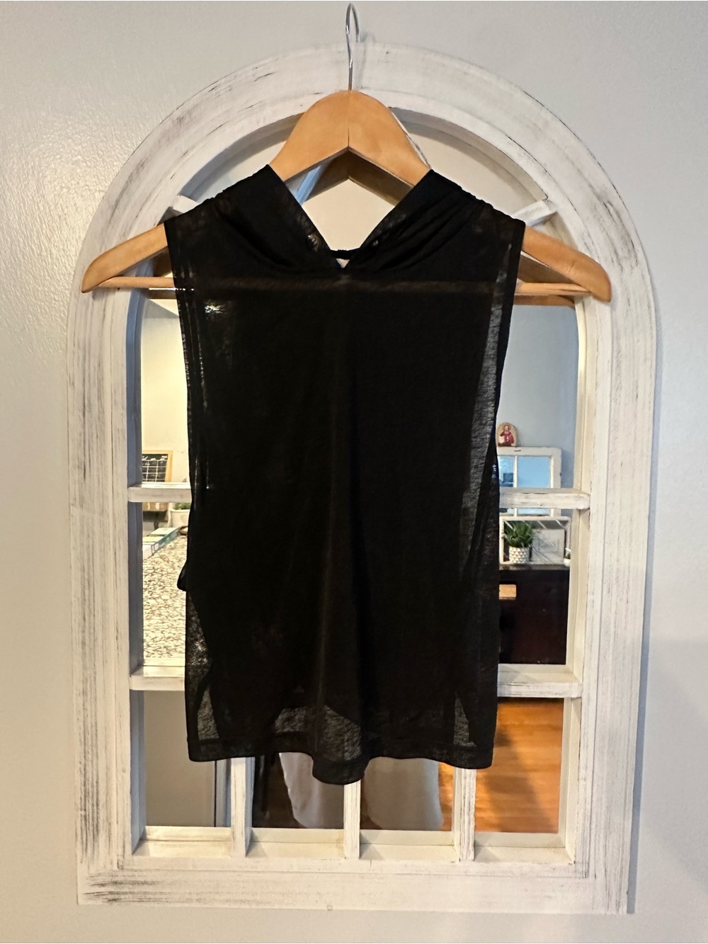 ALO Yoga Black Sleeveless Hooded Tank